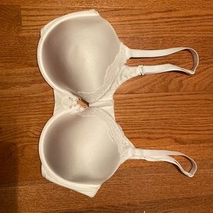 36DD White Maidenform Bra